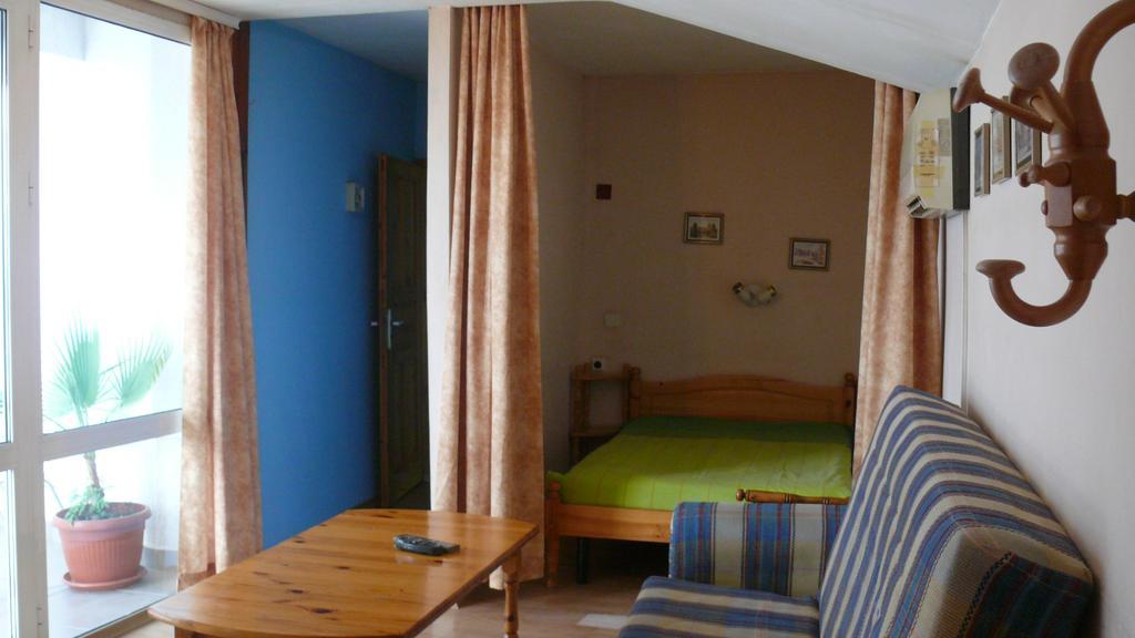 Villa Climate Guest House Varna Quarto foto